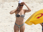 Adriana Birolli mostra o corpão na praia Adriana Birolli mostra o corpão na praia
